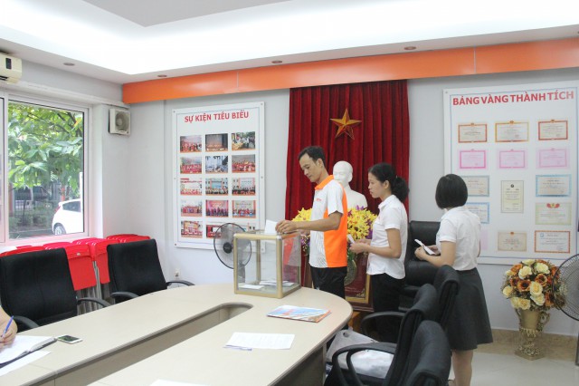 Phiên họp thứ nhất của Ban Chấp hành công đoàn Trường tiểu học Quốc tế Thăng Long khóa II