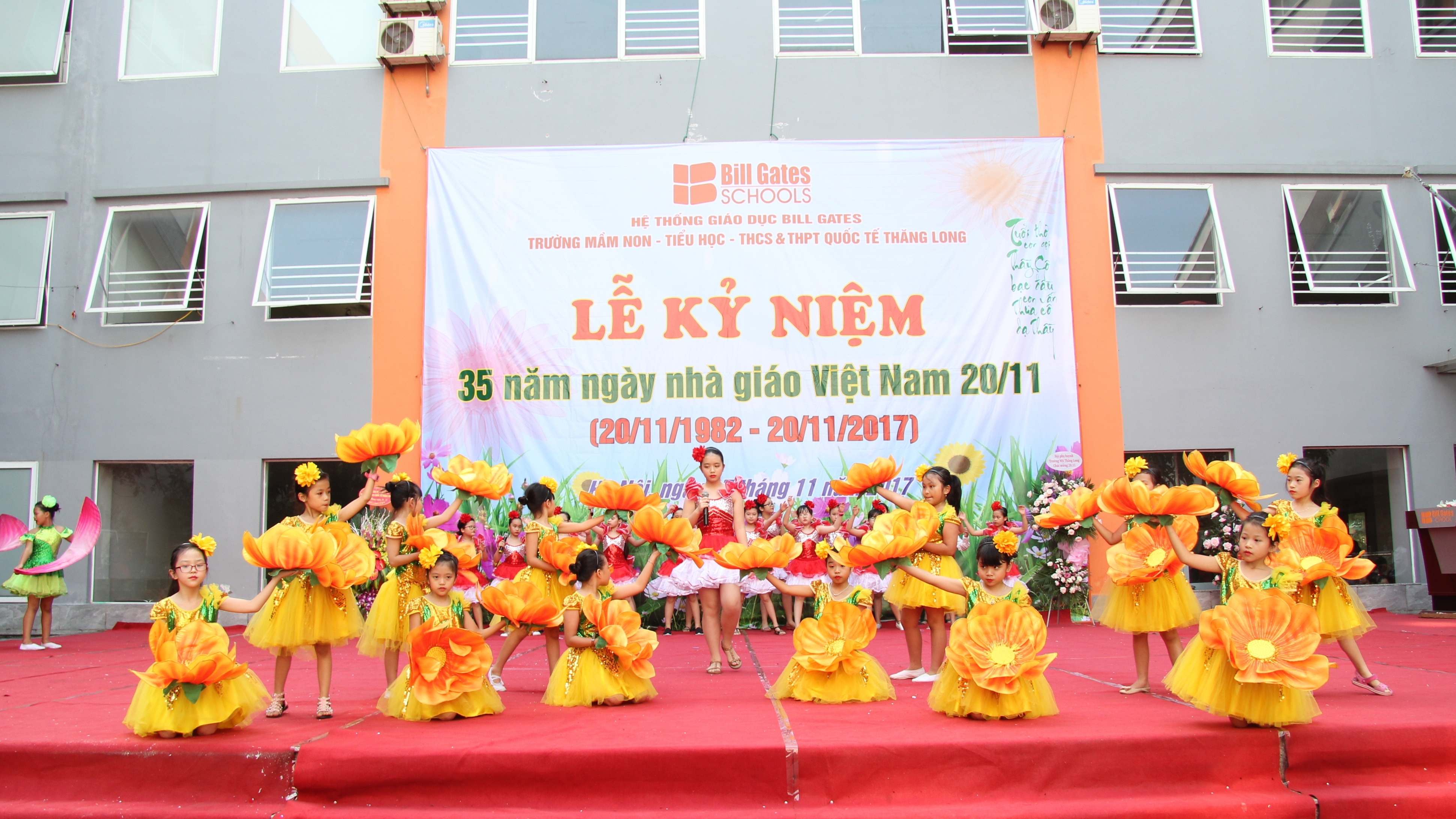 Nguồn gốc và ý nghĩa ngày Nhà giáo
