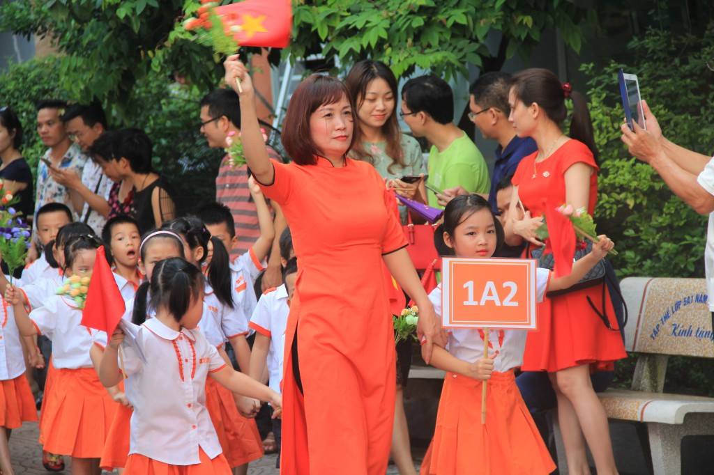 NIỀM VUI NGÀY KHAI TRƯỜNG