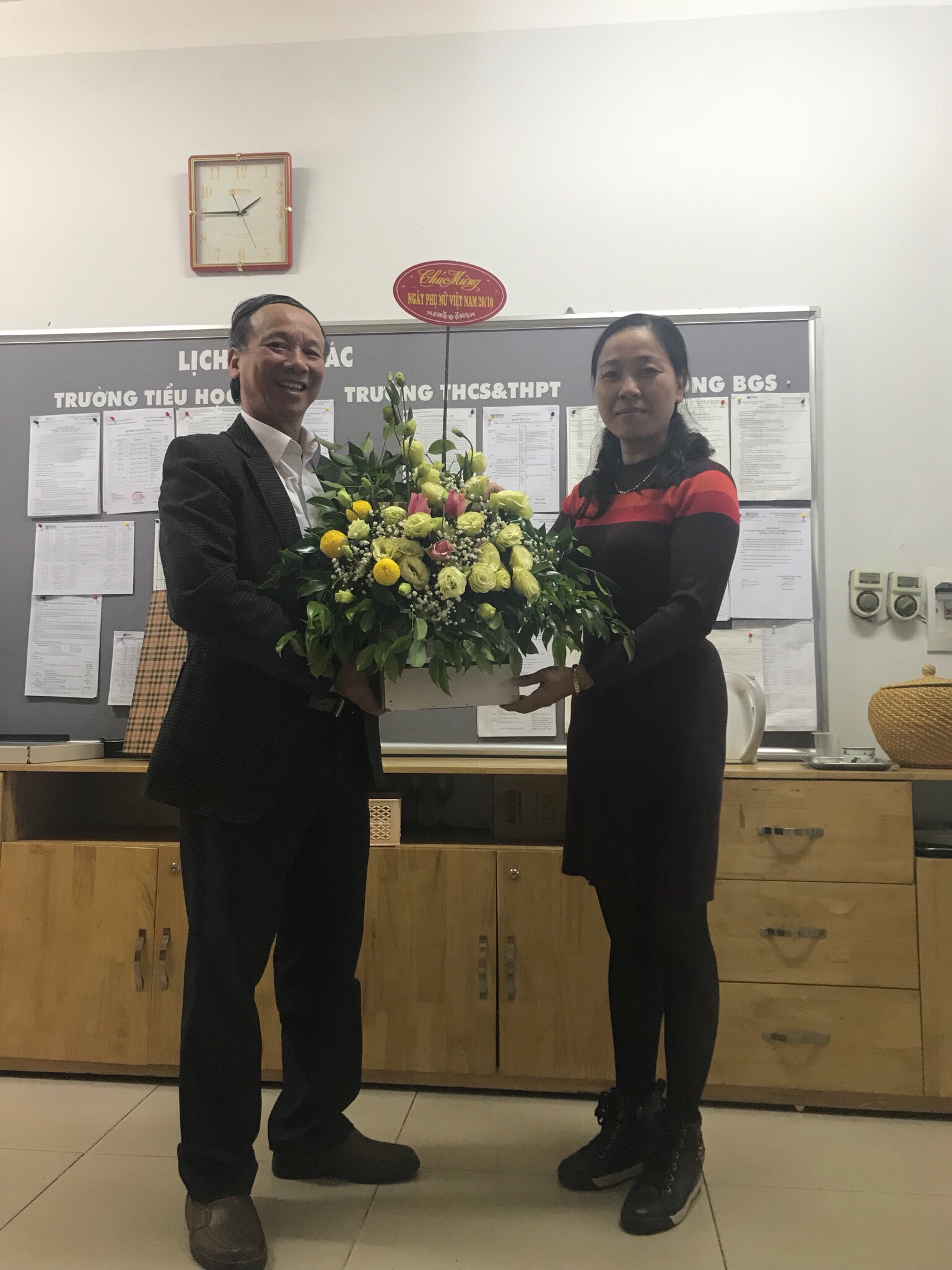 Chúc mừng Ngày Phụ nữ Việt Nam 20-10