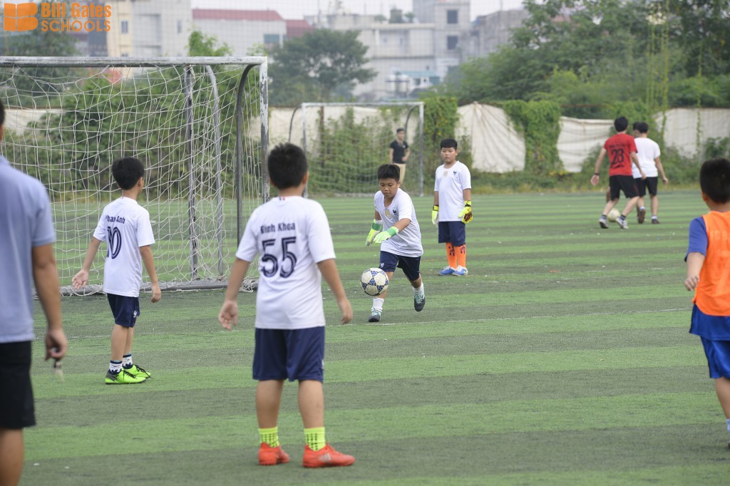 Giao lưu Bóng đá Tiểu học QT Thăng Long và Tiểu học Đại Từ