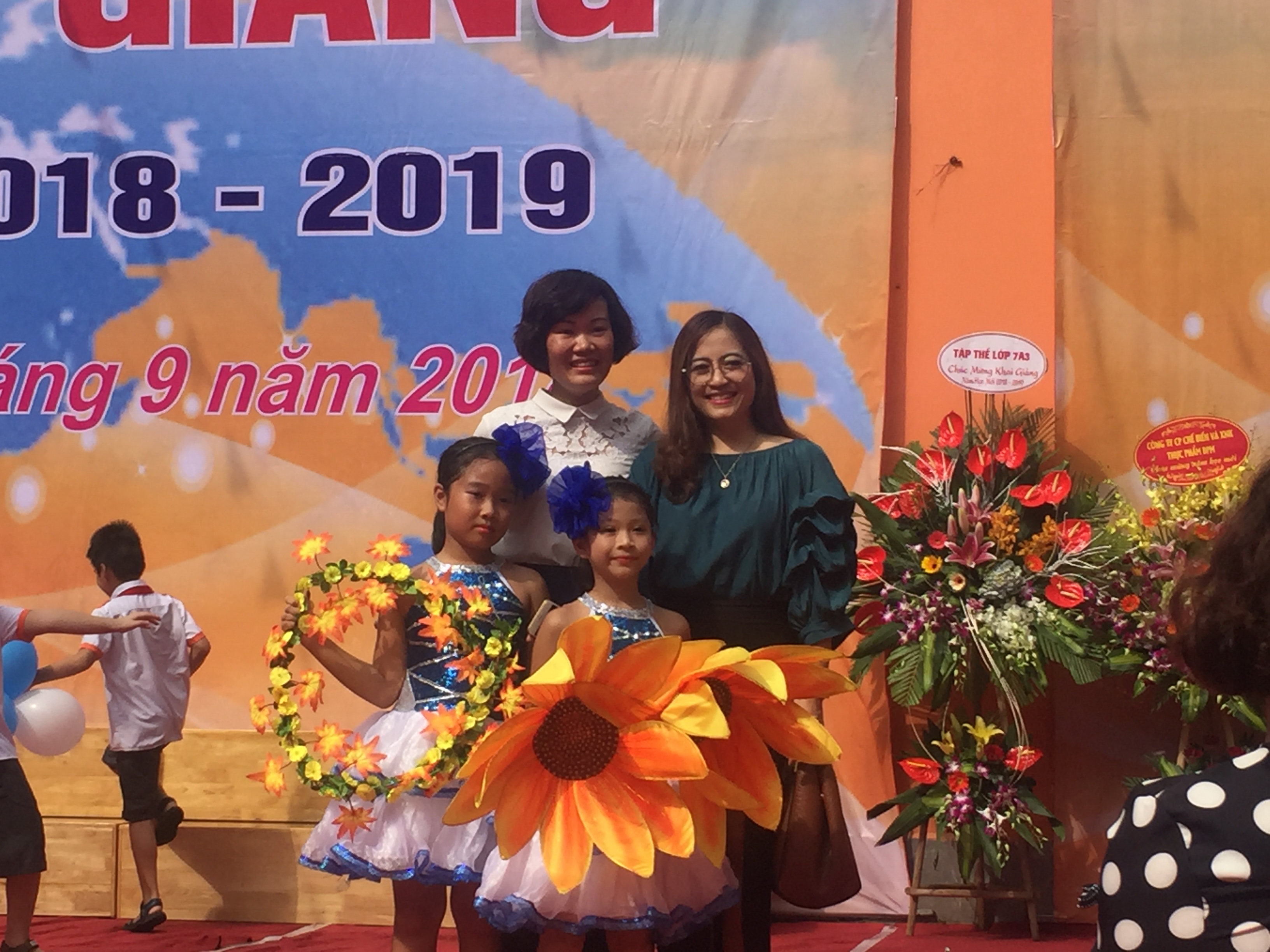Niềm vui ngày khai trường