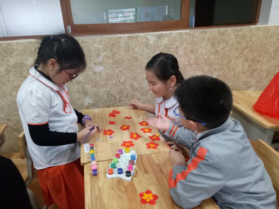 Hoa đào thân thiện