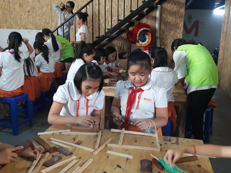 Chuyến tham quan của em tại xưởng gỗ