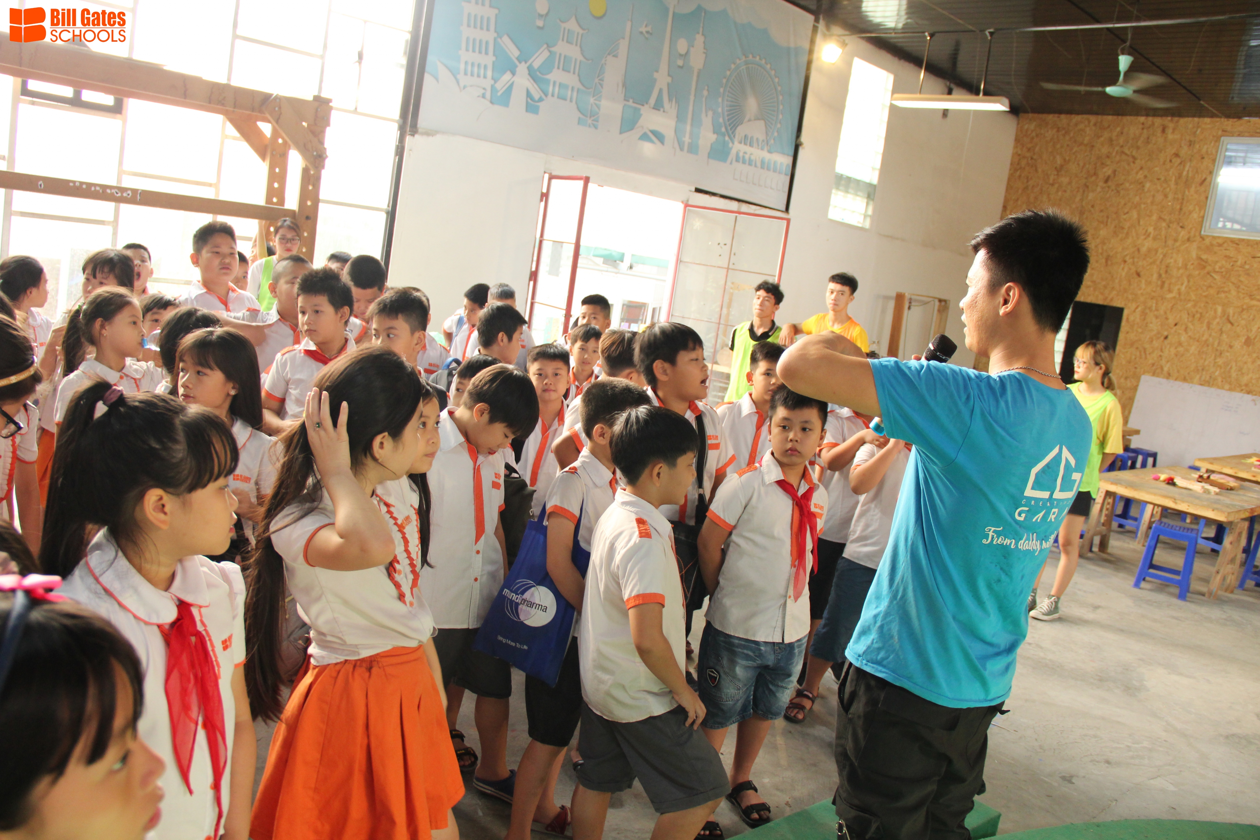 Tham quan xưởng gỗ
