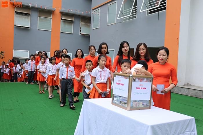 Cùng hướng về khúc ruột Miền Trung
