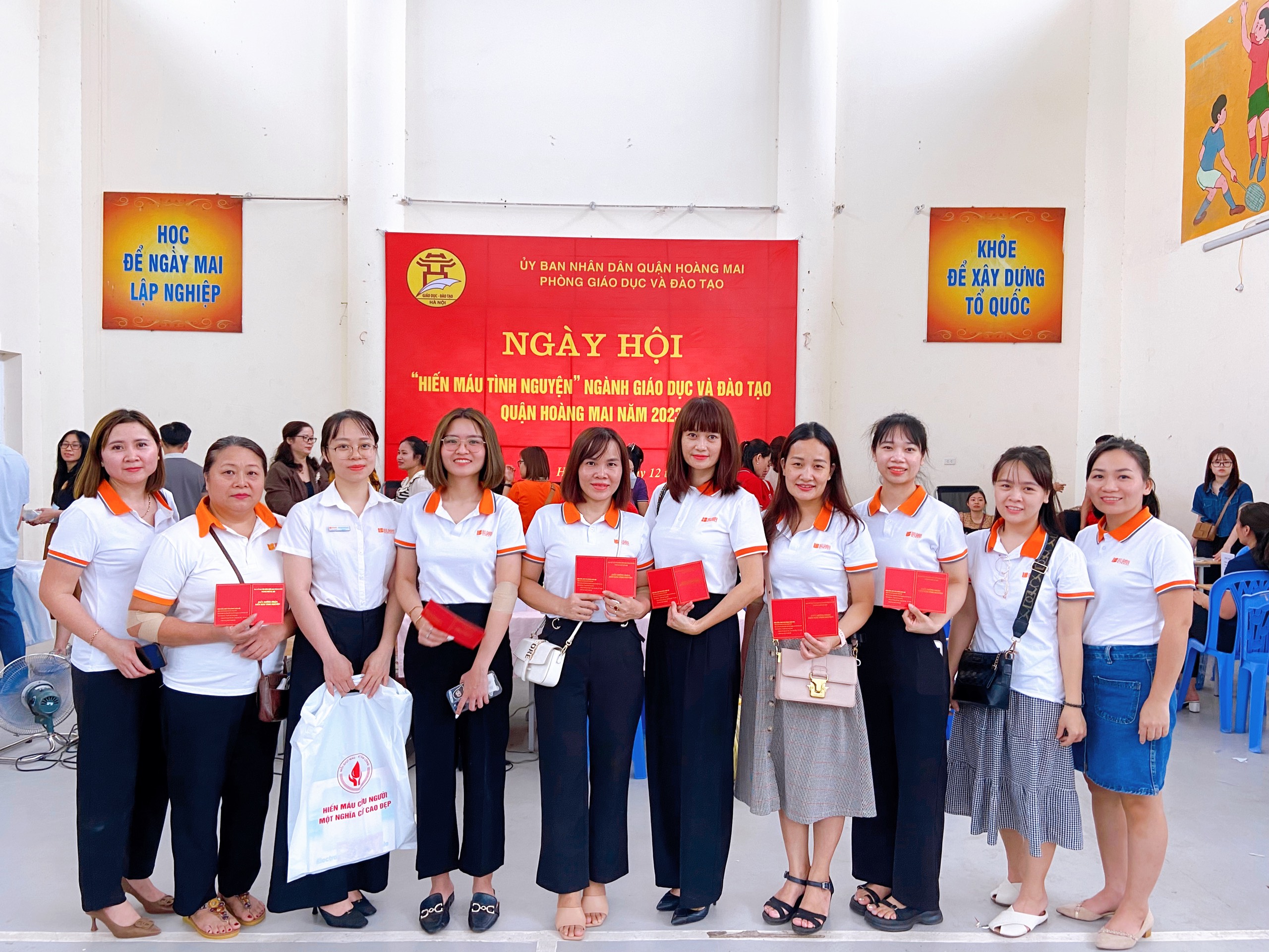 Công đoàn trường tiểu học Quốc tế Thăng Long- Hệ thống giáo dục Bill Gates hưởng ứng tích cực ngày hội “Hiến máu tình nguyện” năm 2023 của ngành Giáo dục và Đào tạo quận Hoàng Mai