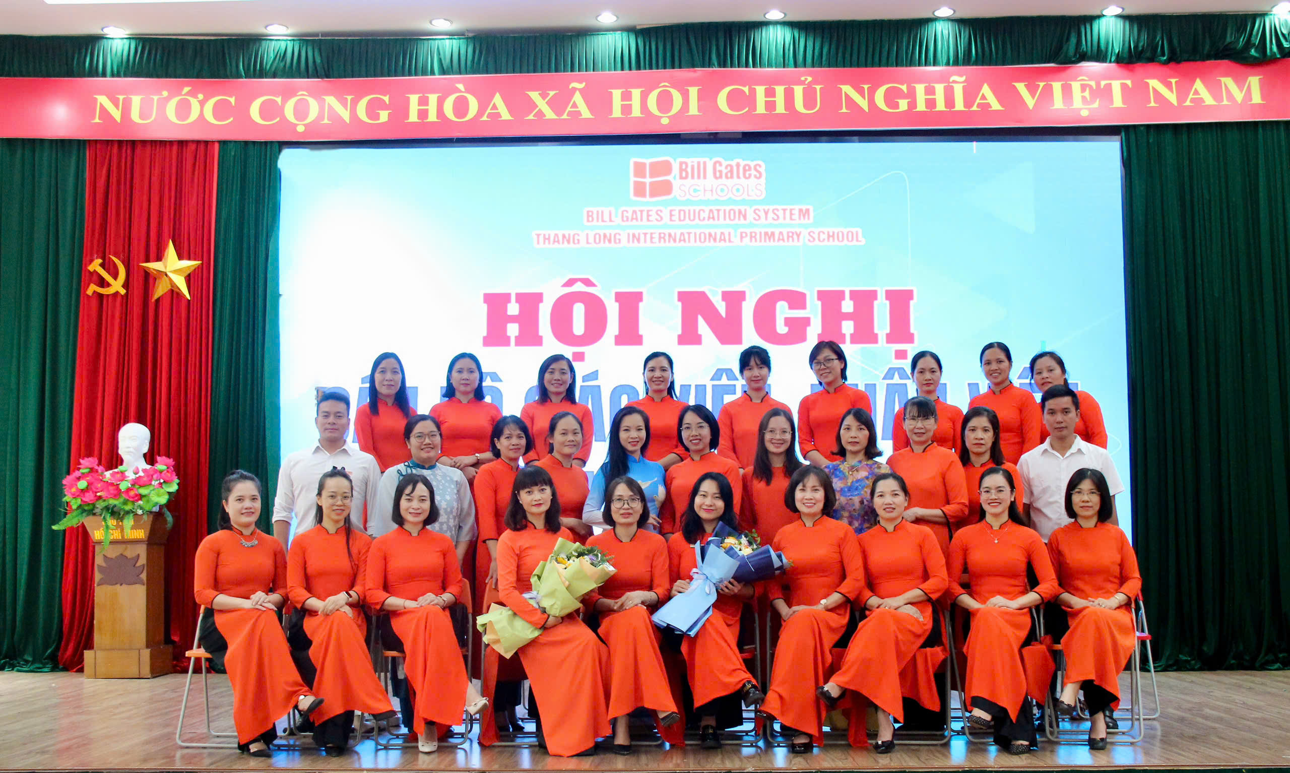 HỘI NGHỊ CÁN BỘ, GIÁO VIÊN, NHÂN VIÊN TRƯỜNG THQT THĂNG LONG NĂM HỌC 2025 - 2026