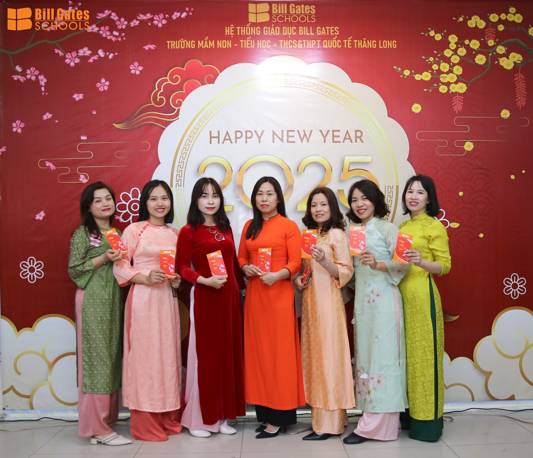 Hình ảnh hoạt động
