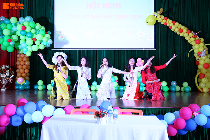 Hình ảnh hoạt động