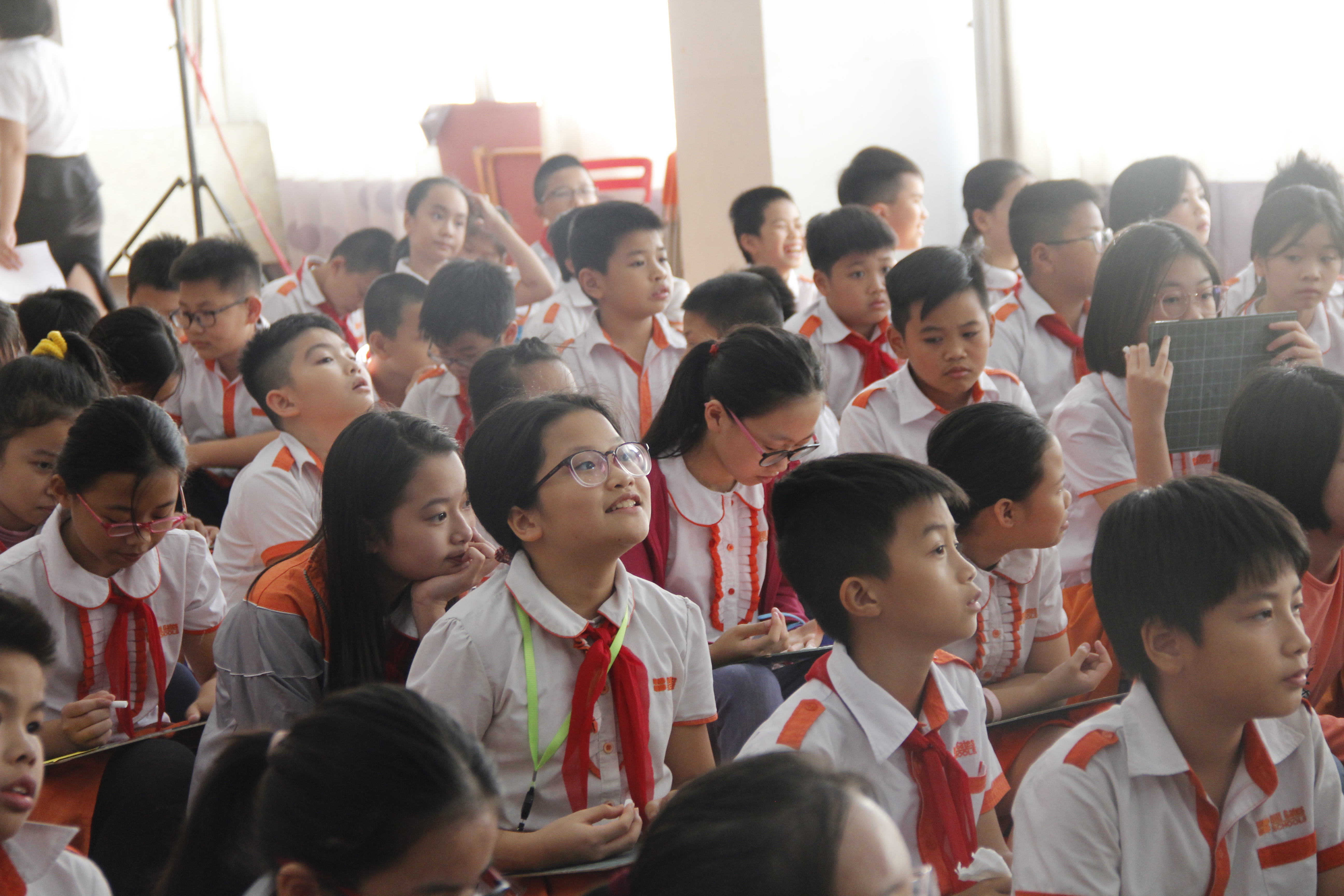 Hình ảnh hoạt động