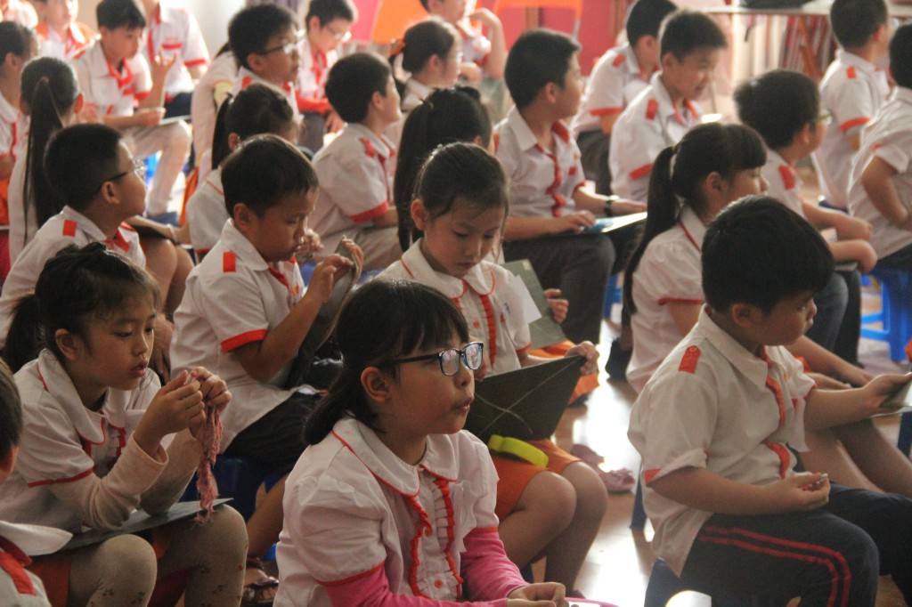 Hình ảnh hoạt động
