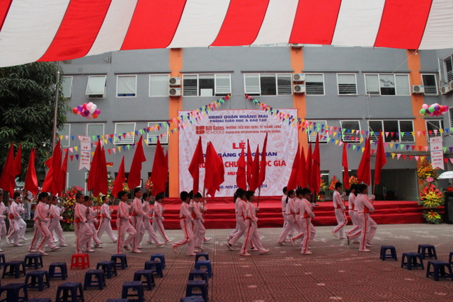 Hình ảnh hoạt động
