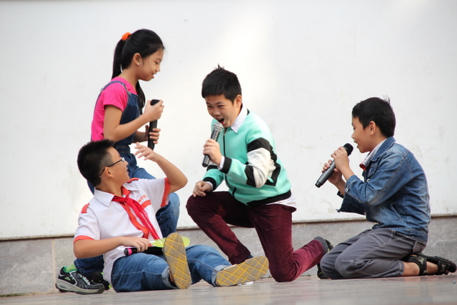 Hình ảnh hoạt động