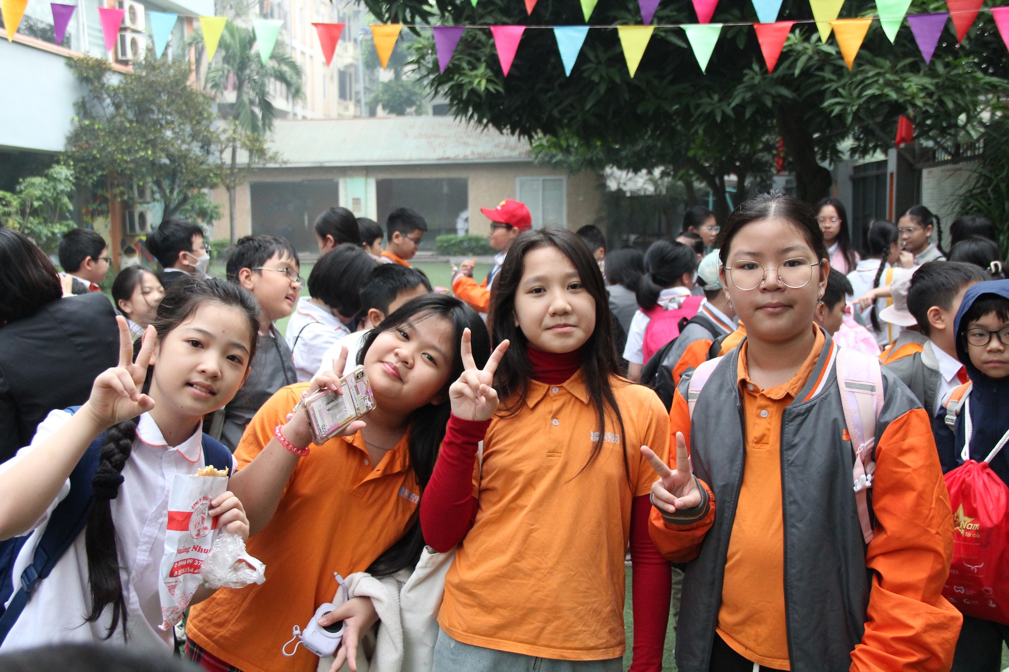 Hình ảnh hoạt động