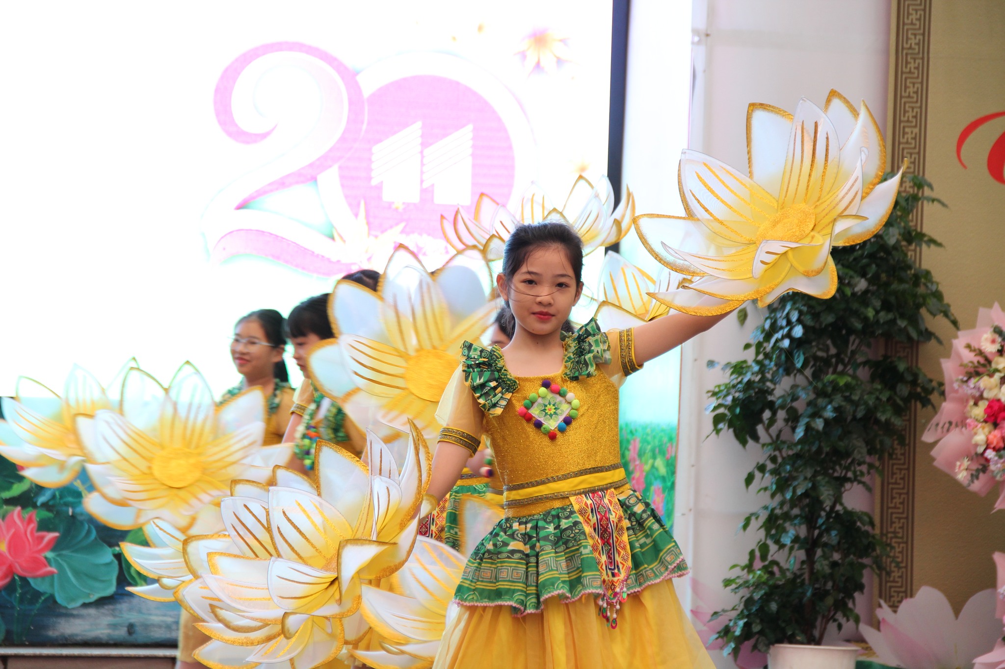 Hình ảnh hoạt động