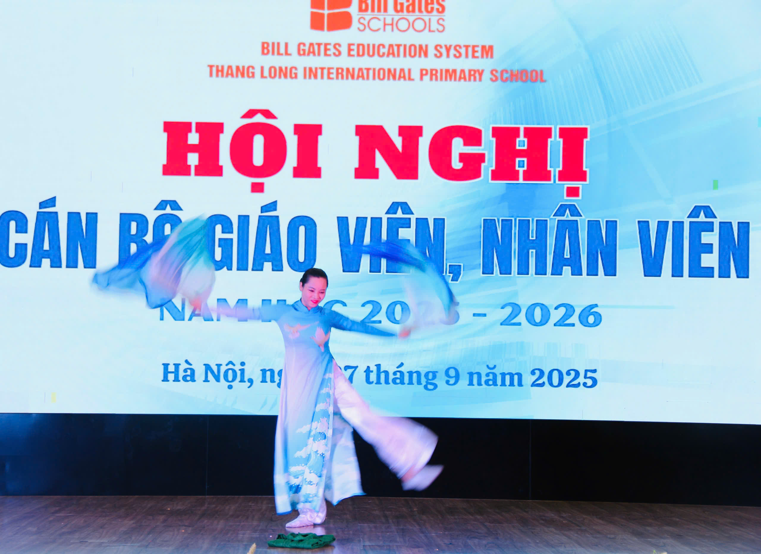 Hình ảnh hoạt động