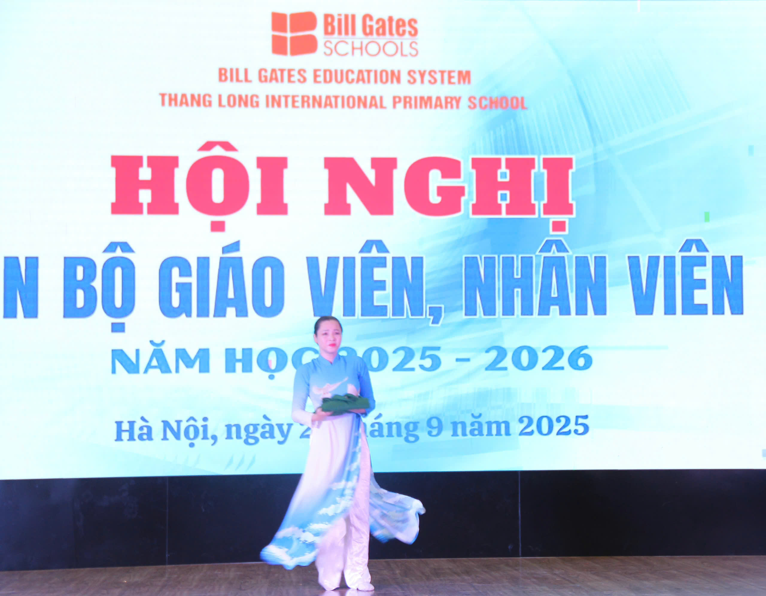 Hình ảnh hoạt động