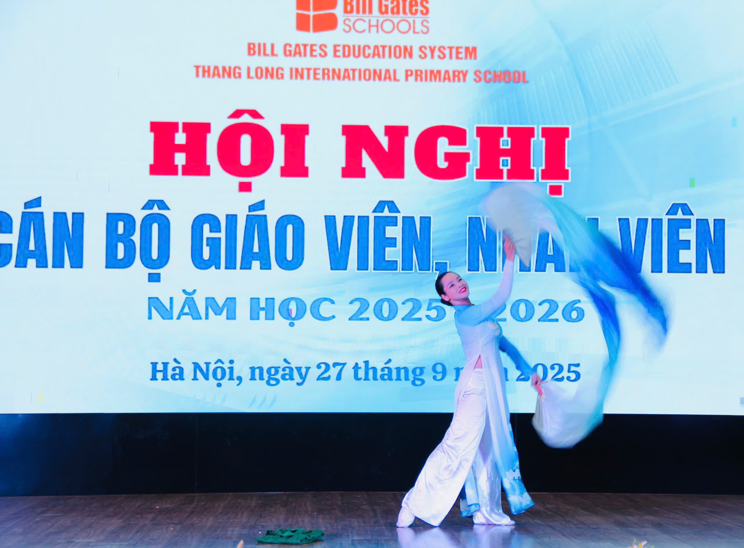 Hình ảnh hoạt động