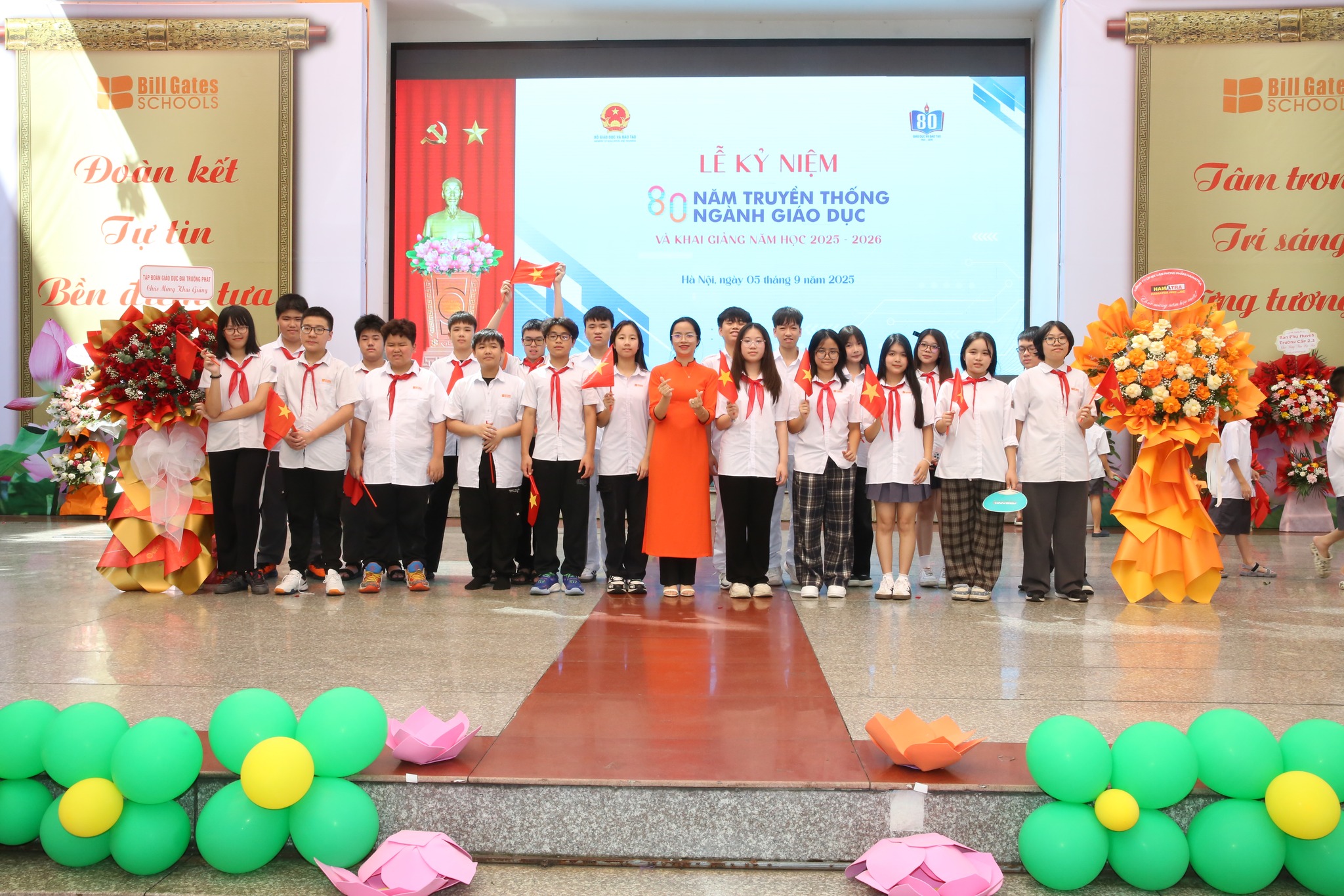 Hình ảnh hoạt động