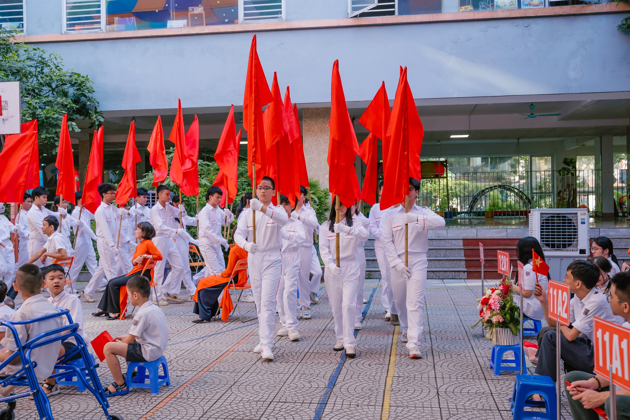 Hình ảnh hoạt động