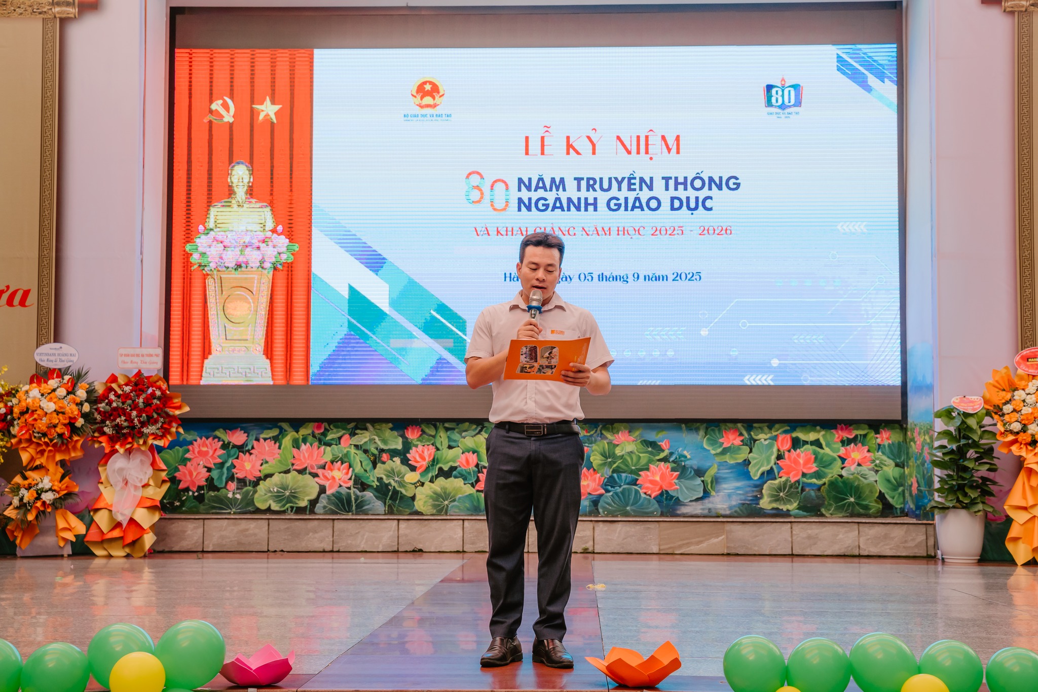 Hình ảnh hoạt động