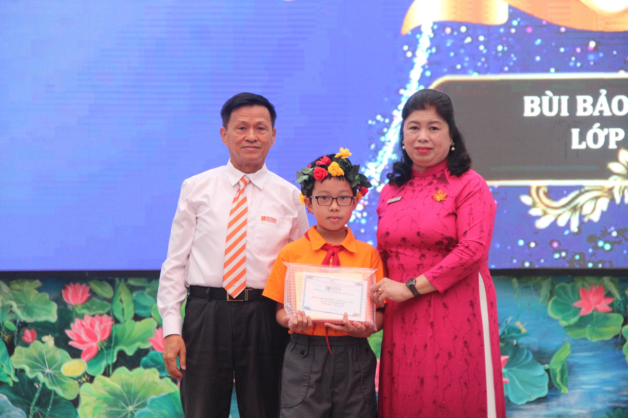 Hình ảnh hoạt động