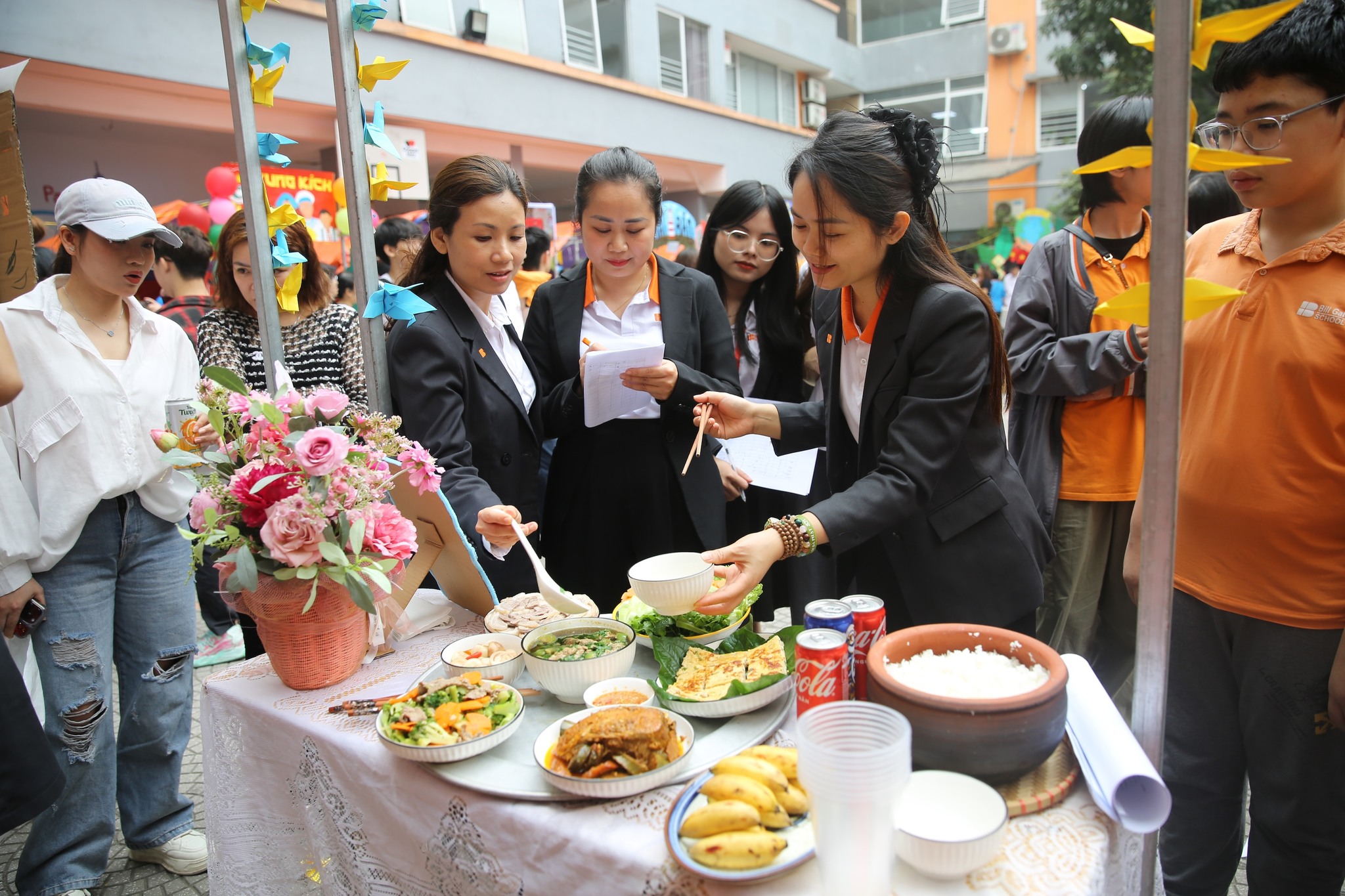 Hình ảnh hoạt động