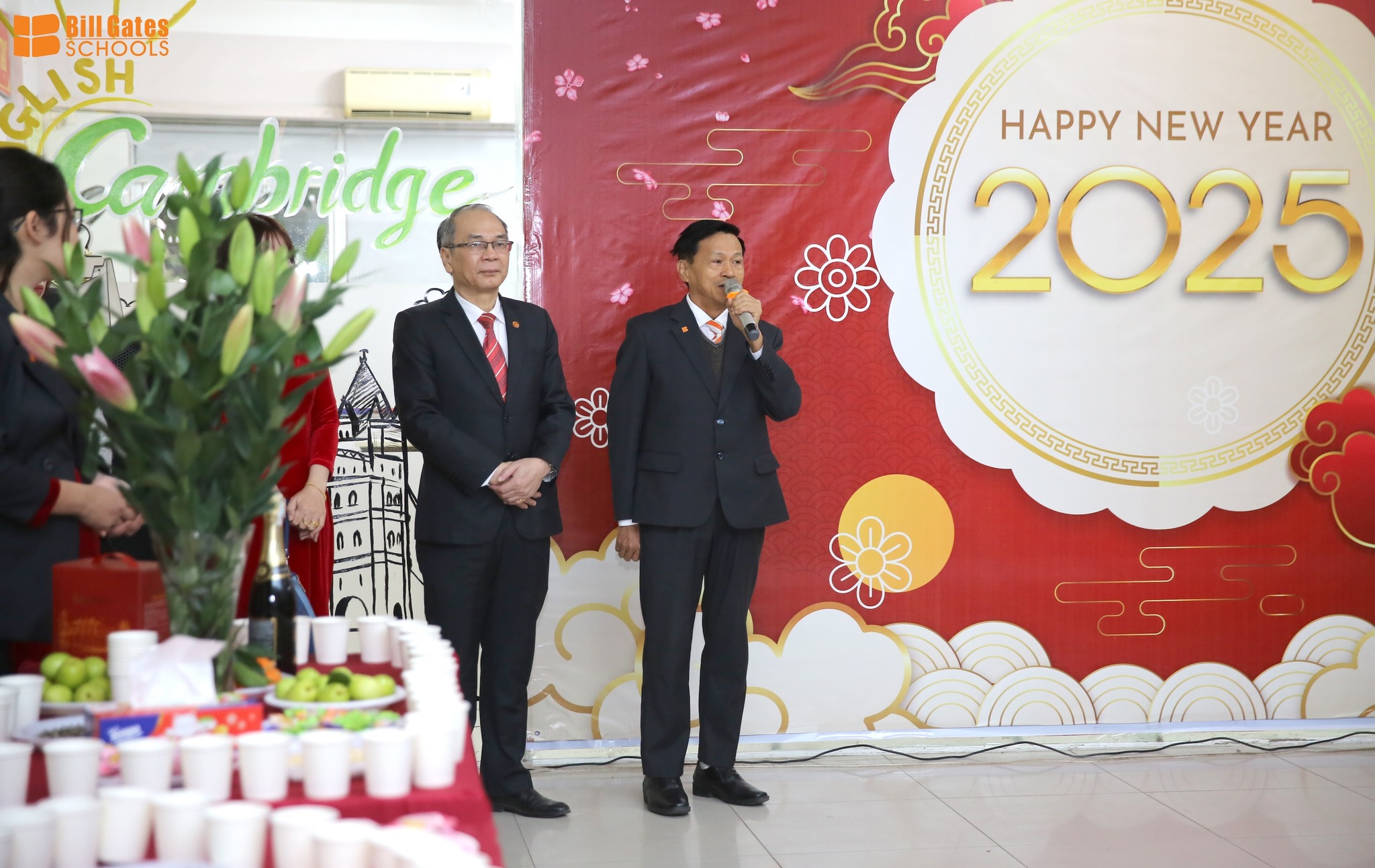 Hình ảnh hoạt động