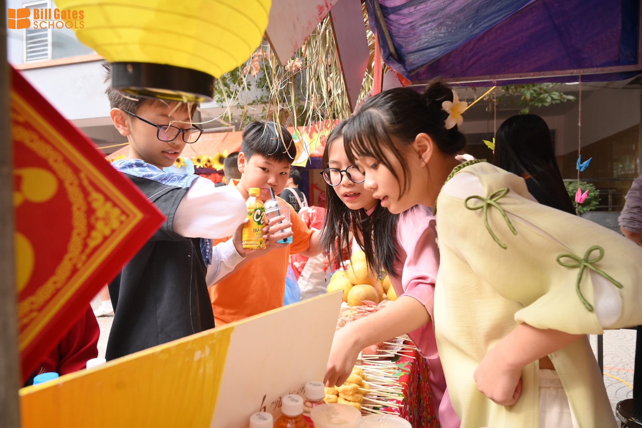Hình ảnh hoạt động