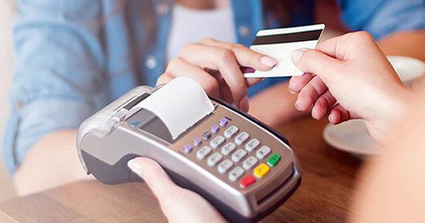 Vạ lây vì 'làn sóng' hủy thẻ tín dụng sau vụ nợ 8,5 triệu thành 8,8 tỷ đồng tại Eximbank
