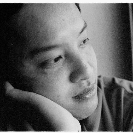 Soi gương và lau mắt