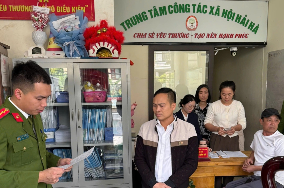 Sự Vắng Mặt Của Tình Thương