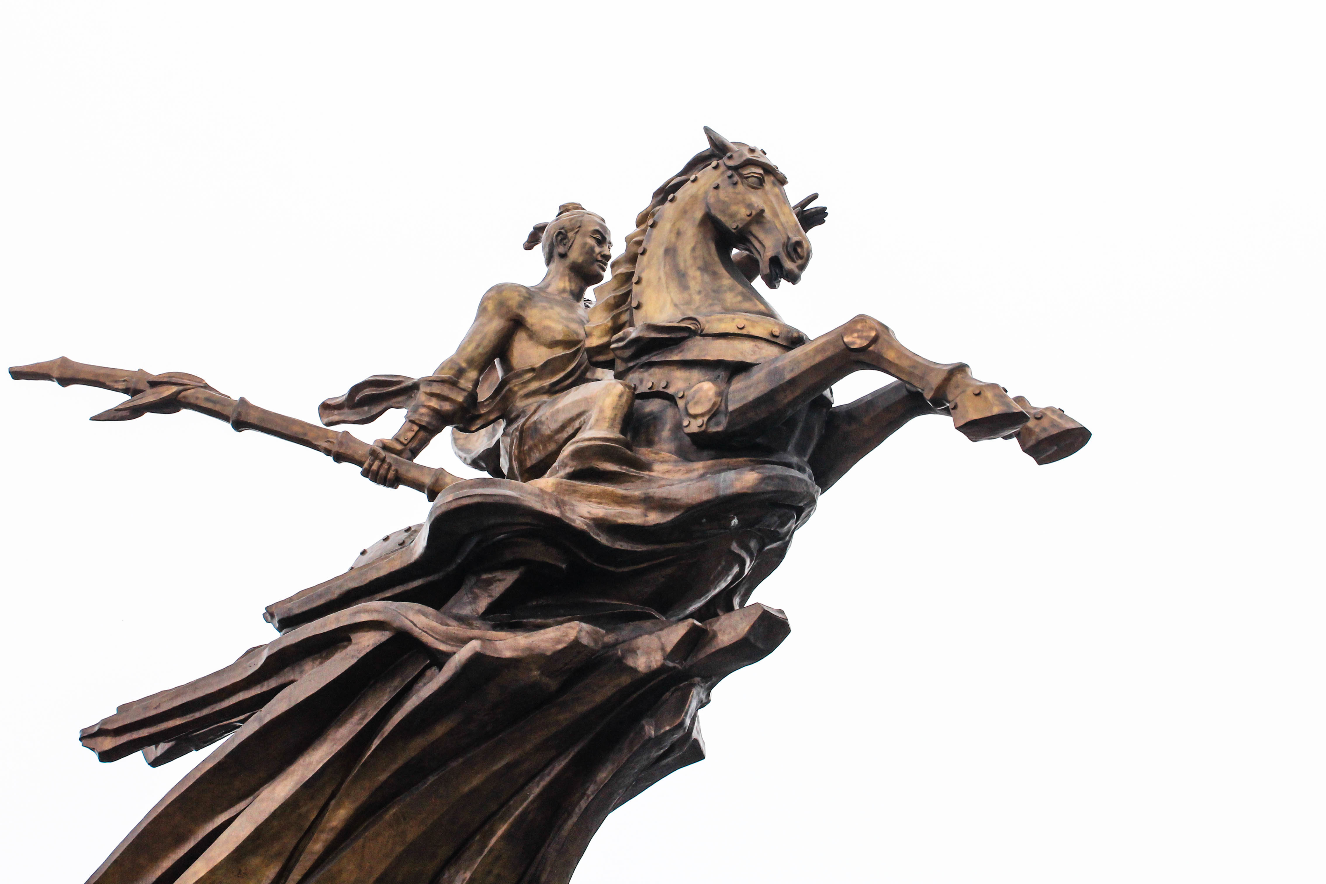 Thánh Gióng - Từ tiếng sấm nông nghiệp đến ký ức dã kim của thời đại