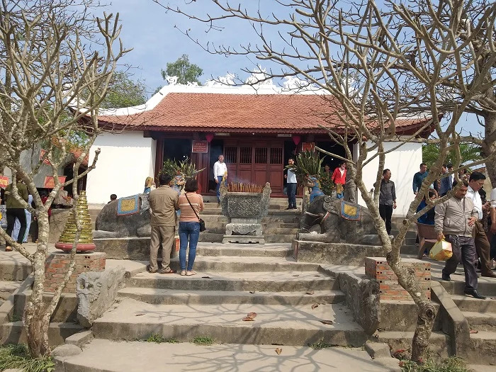 tieng-song-lach-con-va-nu-cuoi-cua-nuoc--n2.jpg