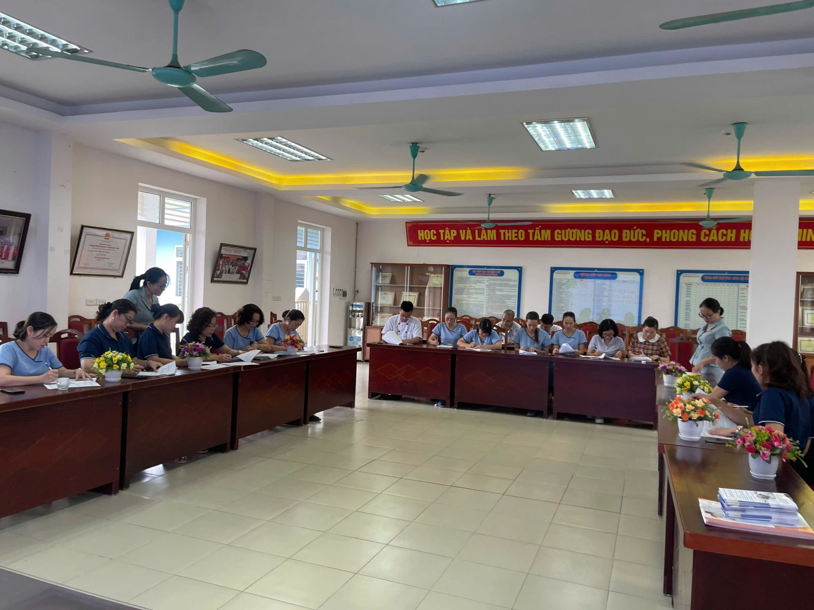 👩🍳 TRƯỜNG MẦM NON TỨ LIÊN TỔ CHỨC BỒI DƯỠNG KIẾN THỨC AN TOÀN THỰC PHẨM CHO GIÁO VIÊN-NHÂN VIÊN LÀM CÔNG TÁC BÁN TRÚ NĂM HỌC 2024-2025 🫕🧆🍱