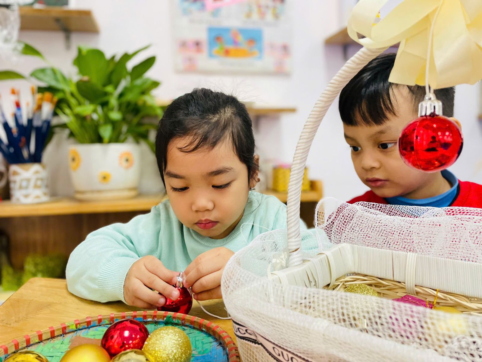 GIÁNG SINH ẤM ÁP TẠI LỚP B5 TRƯỜNG MẦM NON TỨ LIÊN