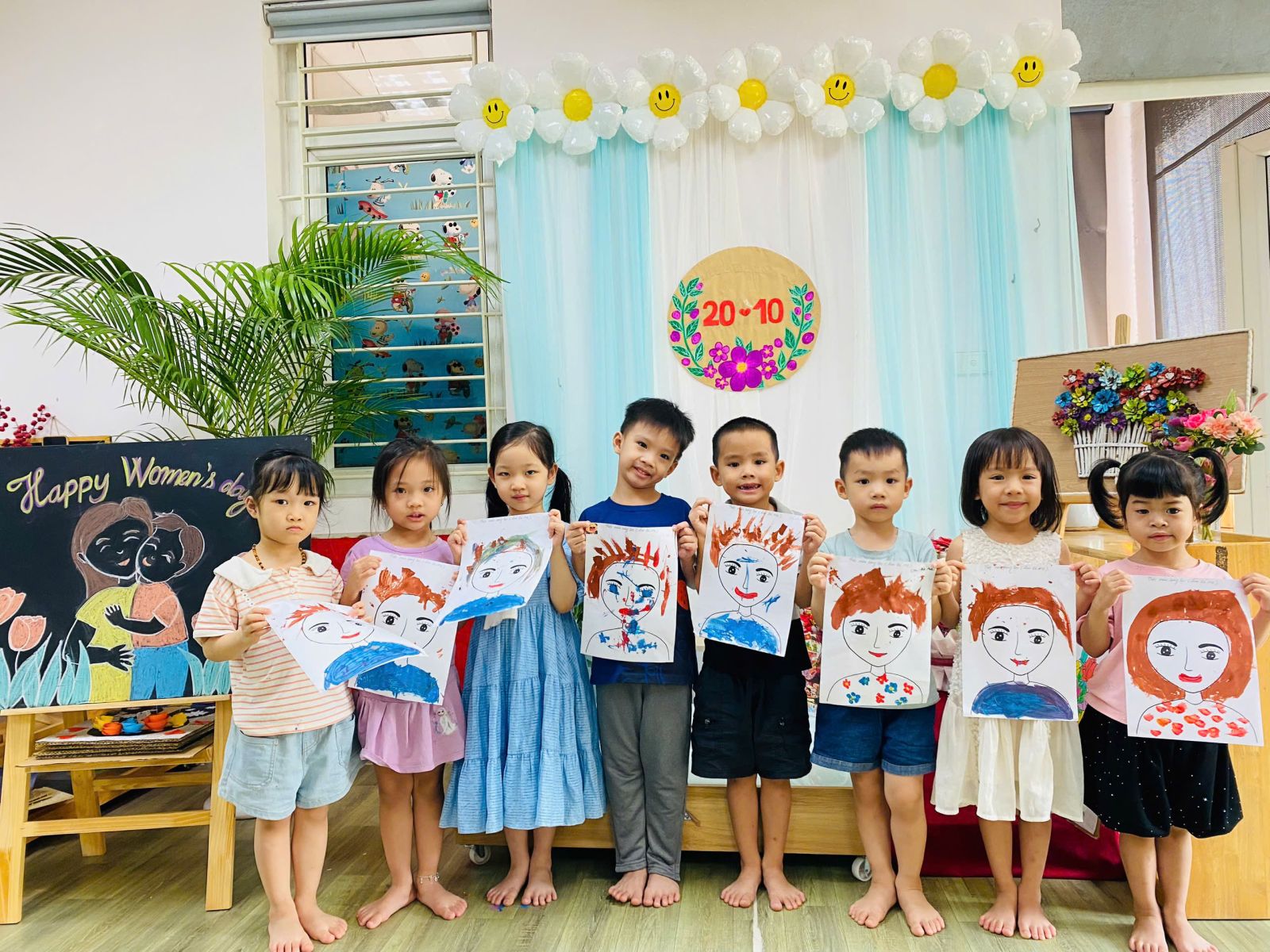 HOẠT ĐỘNG THỔI MÀU SÁNG TẠO CỦA CÁC BÉ KHỐI MẪU GIÁO NHỠ TRƯỜNG MẦM NON TỨ LIÊN