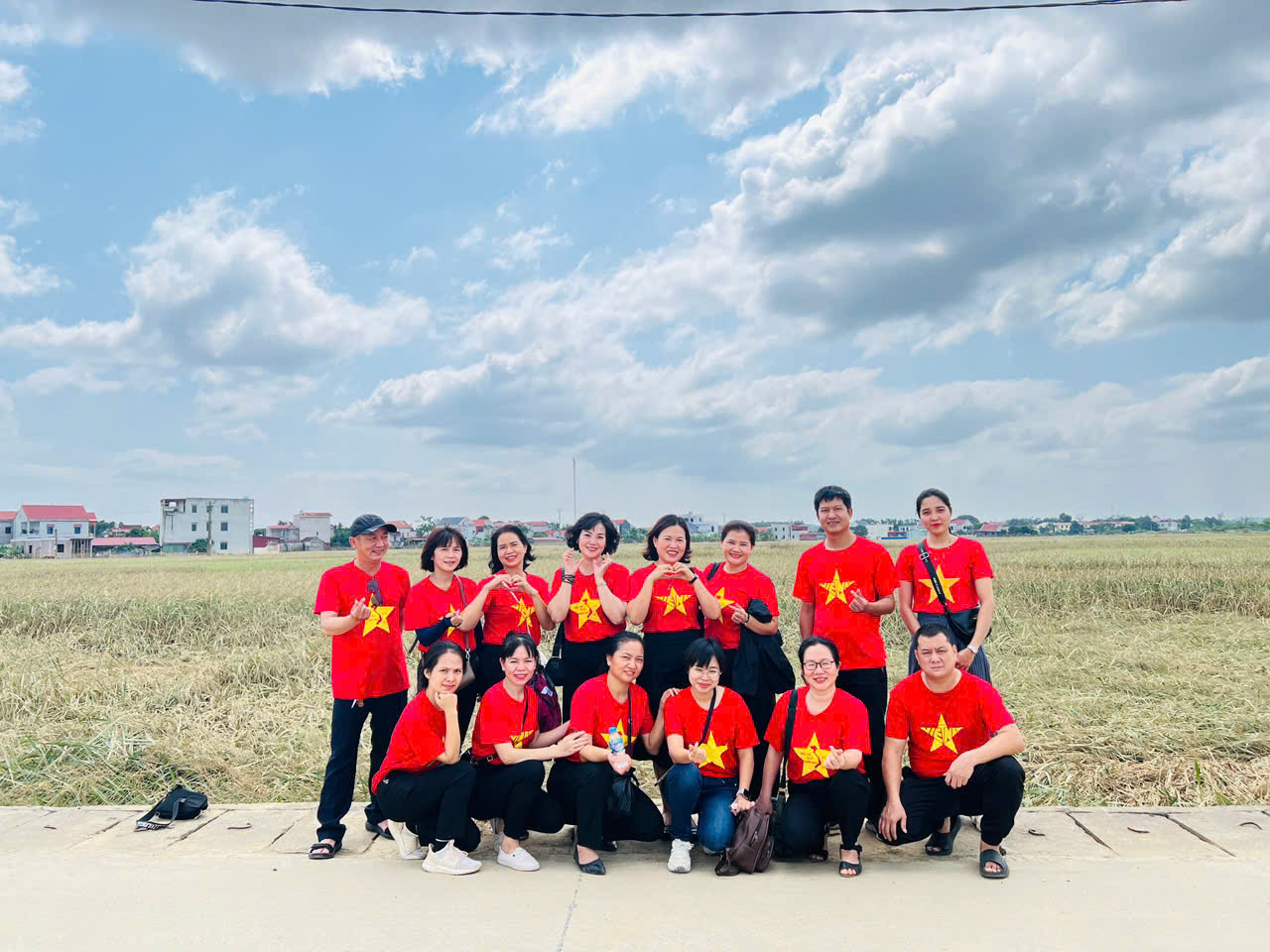 TRƯỜNG MẦM NON TỨ LIÊN - LAN TỎA YÊU THƯƠNG, HƯỚNG VỀ ĐỒNG BÀO VÙNG BÃO LŨ