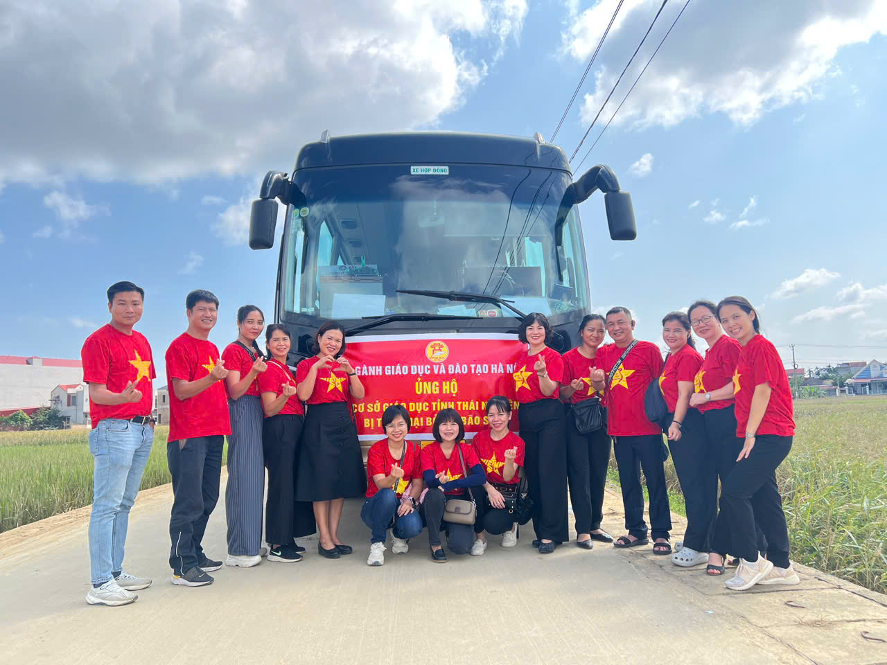 TRƯỜNG MẦM NON TỨ LIÊN - LAN TỎA YÊU THƯƠNG, HƯỚNG VỀ ĐỒNG BÀO VÙNG BÃO LŨ