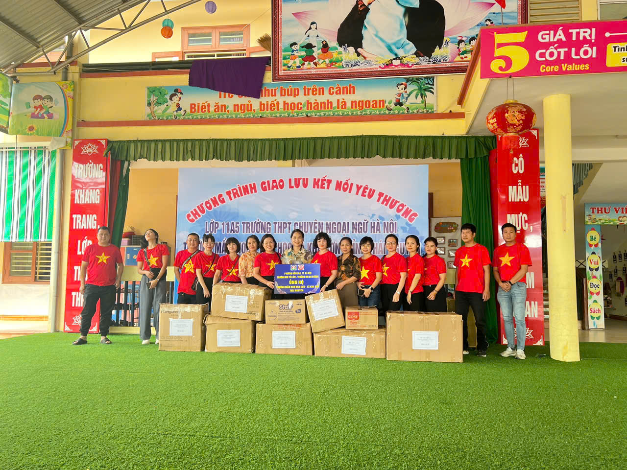 TRƯỜNG MẦM NON TỨ LIÊN - LAN TỎA YÊU THƯƠNG, HƯỚNG VỀ ĐỒNG BÀO VÙNG BÃO LŨ