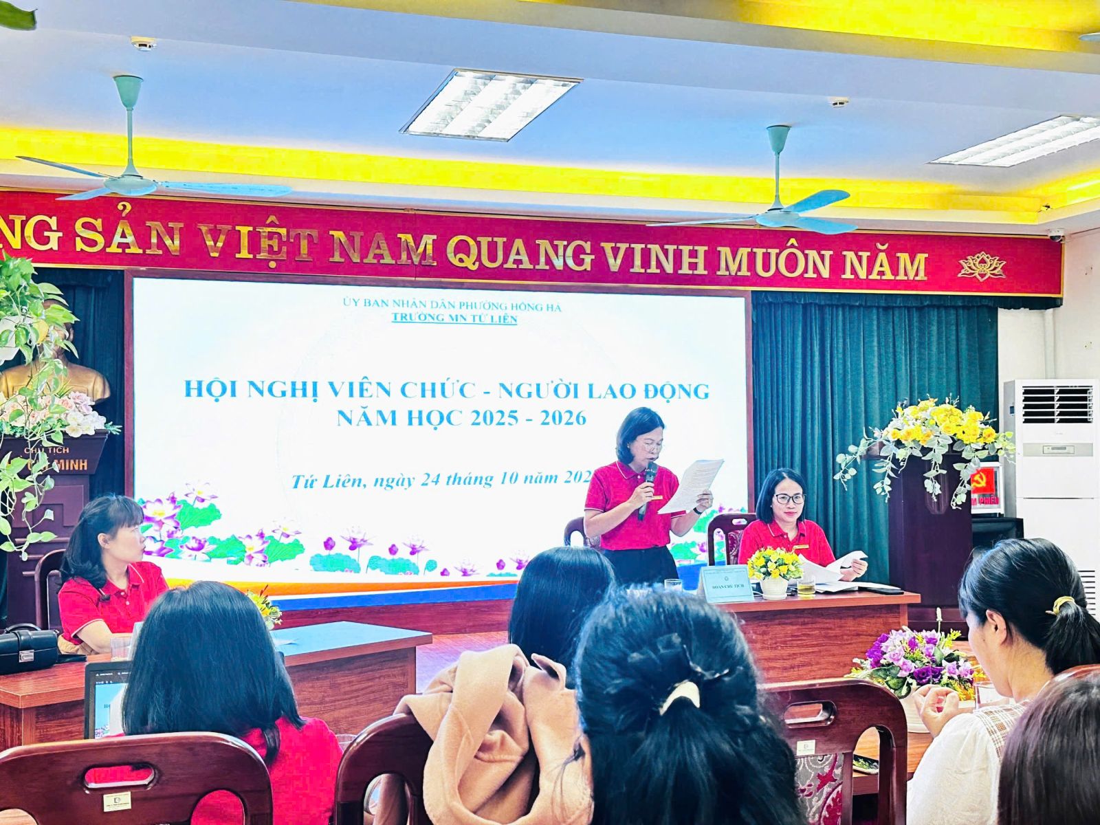 TRƯỜNG MẦM NON TỨ LIÊN TỔ CHỨC THÀNH CÔNG HỘI NGHỊ VIÊN CHỨC NGƯỜI LAO ĐỘNG NĂM HỌC 2025 - 2026.