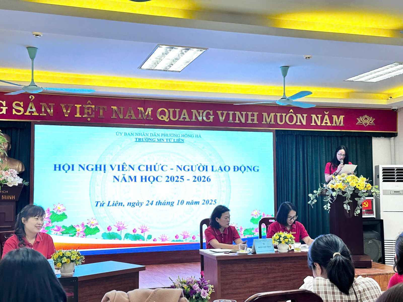 TRƯỜNG MẦM NON TỨ LIÊN TỔ CHỨC THÀNH CÔNG HỘI NGHỊ VIÊN CHỨC NGƯỜI LAO ĐỘNG NĂM HỌC 2025 - 2026.