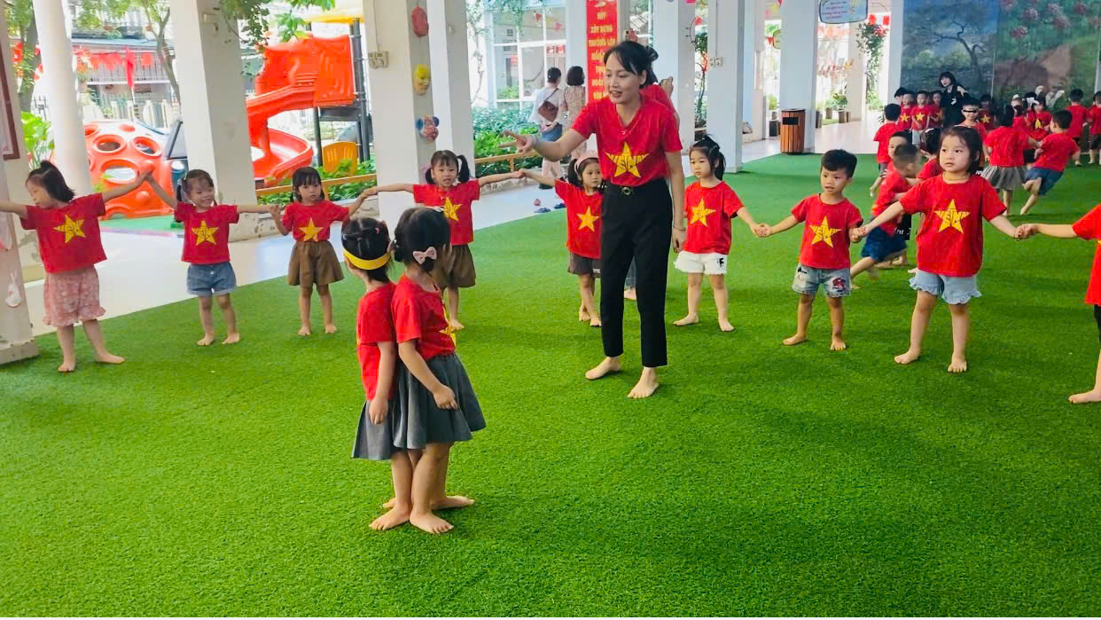 🏮 Bé Khối Nhỡ Vui Hội Trăng Rằm Qua Những Trò Chơi Dân Gian 🏮