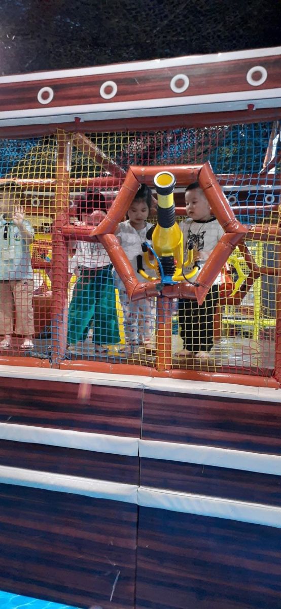 Hoạt động trải nghiệm của các con học sinh tại khu vui chơi Time City