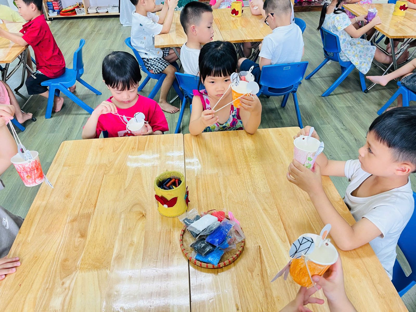 CÁC BÉ MẪU GIÁO LỚN THAM GIA VÀO HOẠT ĐỘNG TRẢI NGHIỆM CHÀO ĐÓN TRUNG THU