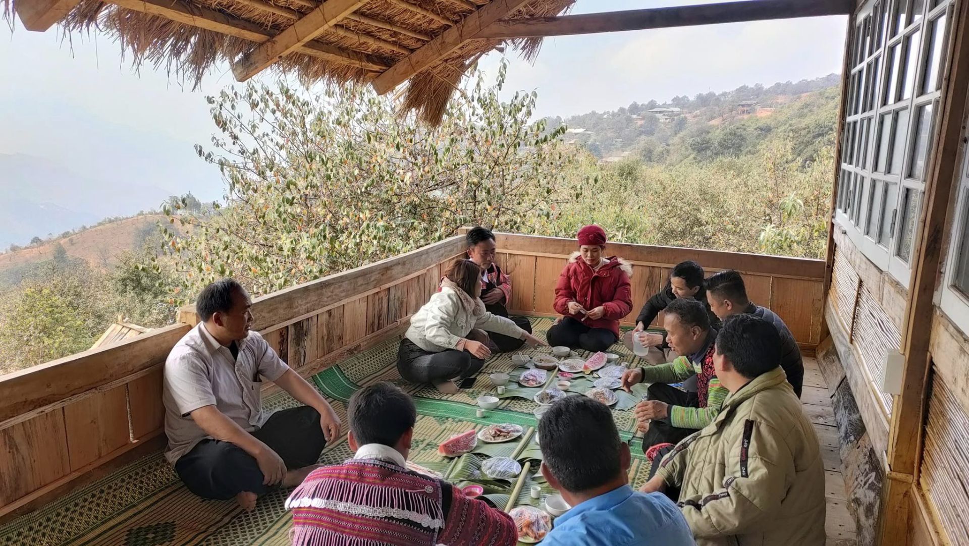 Rượu ở Ngọc Chiến ?