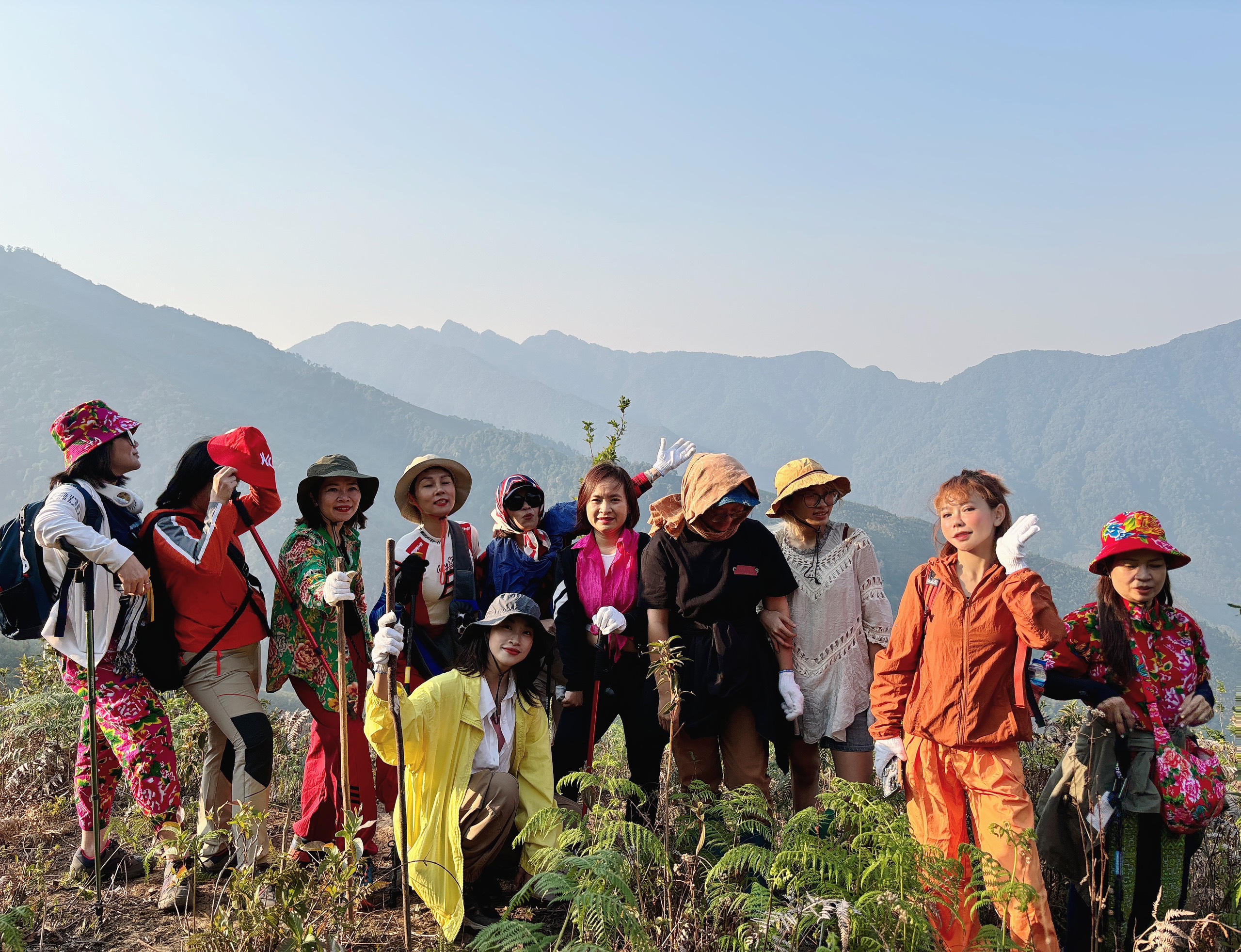 Xu hướng team building leo núi: Sự lựa chọn hàng đầu của các công ty năng động
