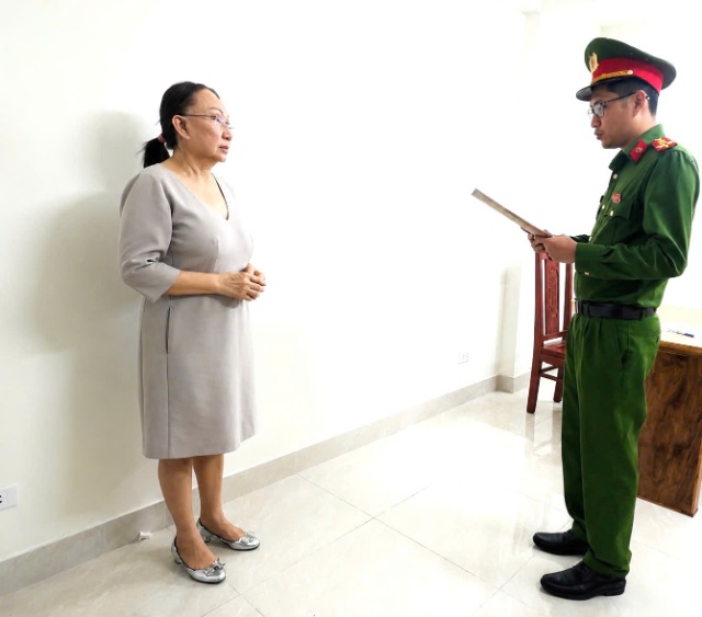 Khởi tố chủ tiệm vàng Kim Lý, Ngọc Tâm, Nga Châu Âu vì liên quan đường dây buôn lậu kim cương 1,500 tỷ