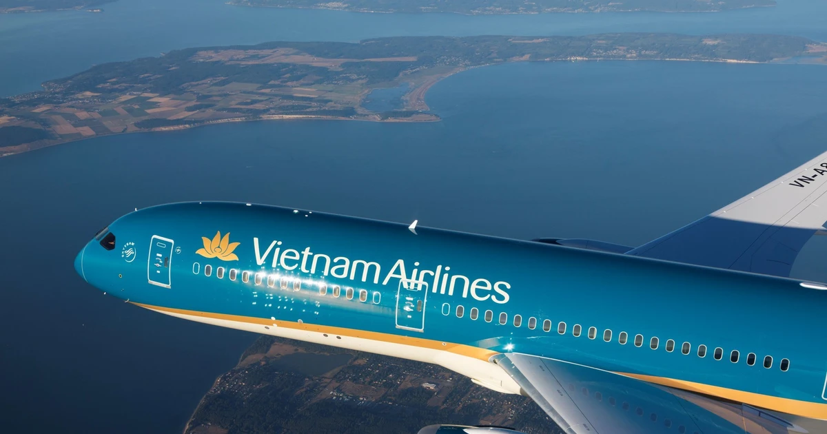 Cổ phiếu Vietnam Airlines khớp lệnh gần 2 triệu đơn vị trong ngày đầu được gỡ hạn chế